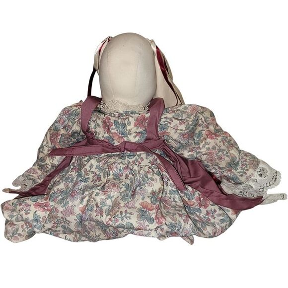 Vintage Rabbit 20" Tall Mauve Floral Dress & Pants Ribbon Accents - Picture 7 of 8